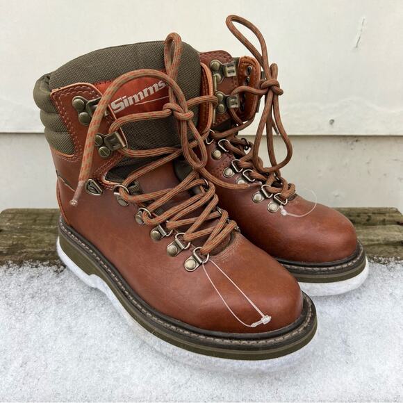 Simms Freestone Fly Fishing Boots Brown Leather Felt Cleat Soles Mens Size 4 - Picture 1 of 7